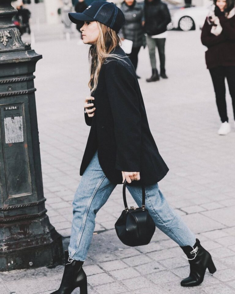 Classic Grunge with a Chic Twist