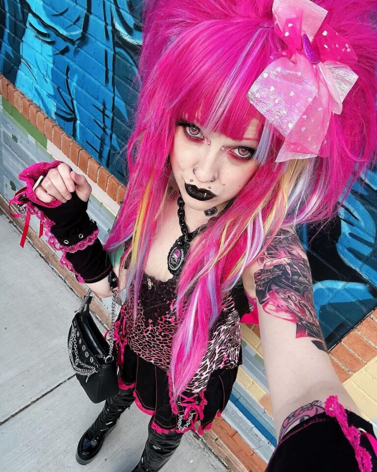 Pink Rebellion in Y2K Fashion