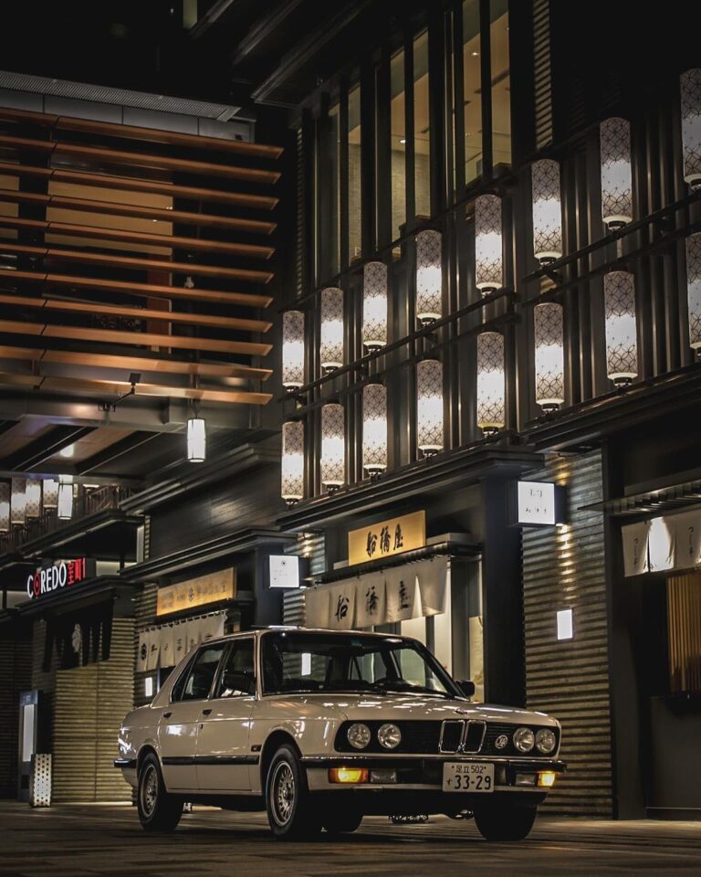 Classic BMW in Tokyo