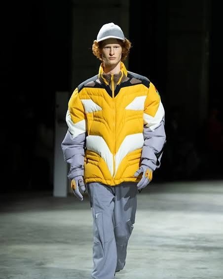 Fashionable Puffer Jacket