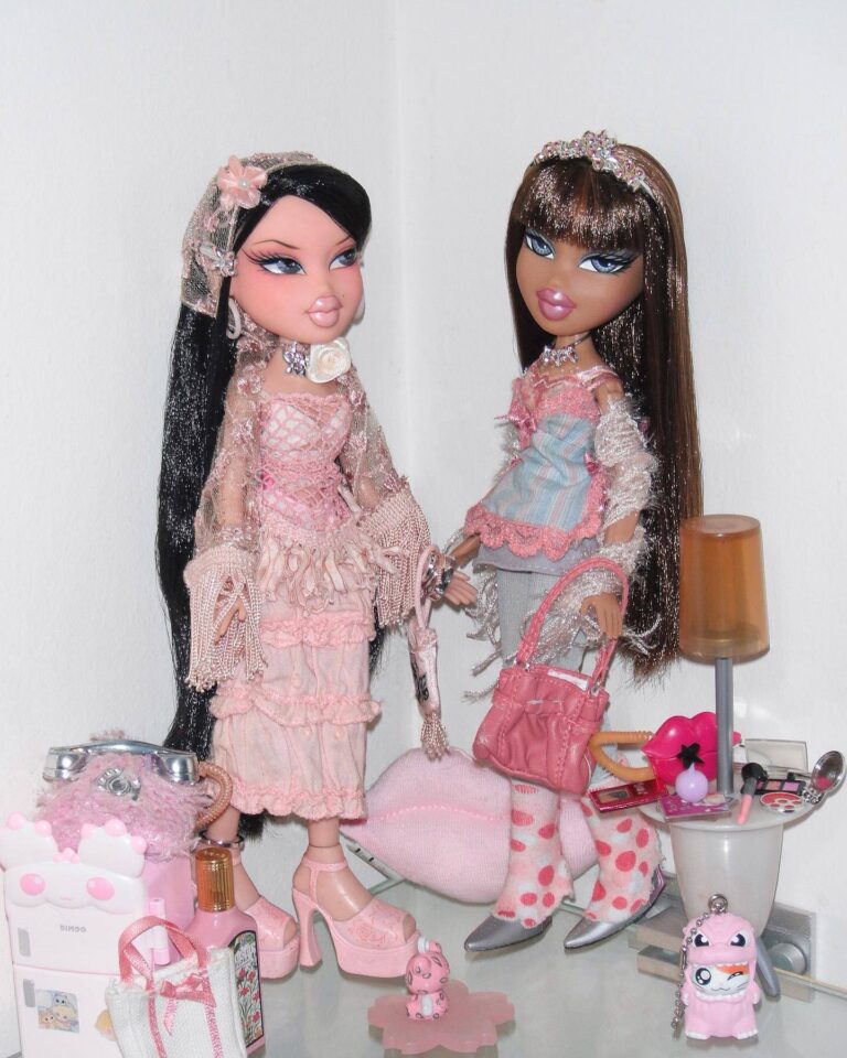 Nostalgic Doll-Inspired Looks